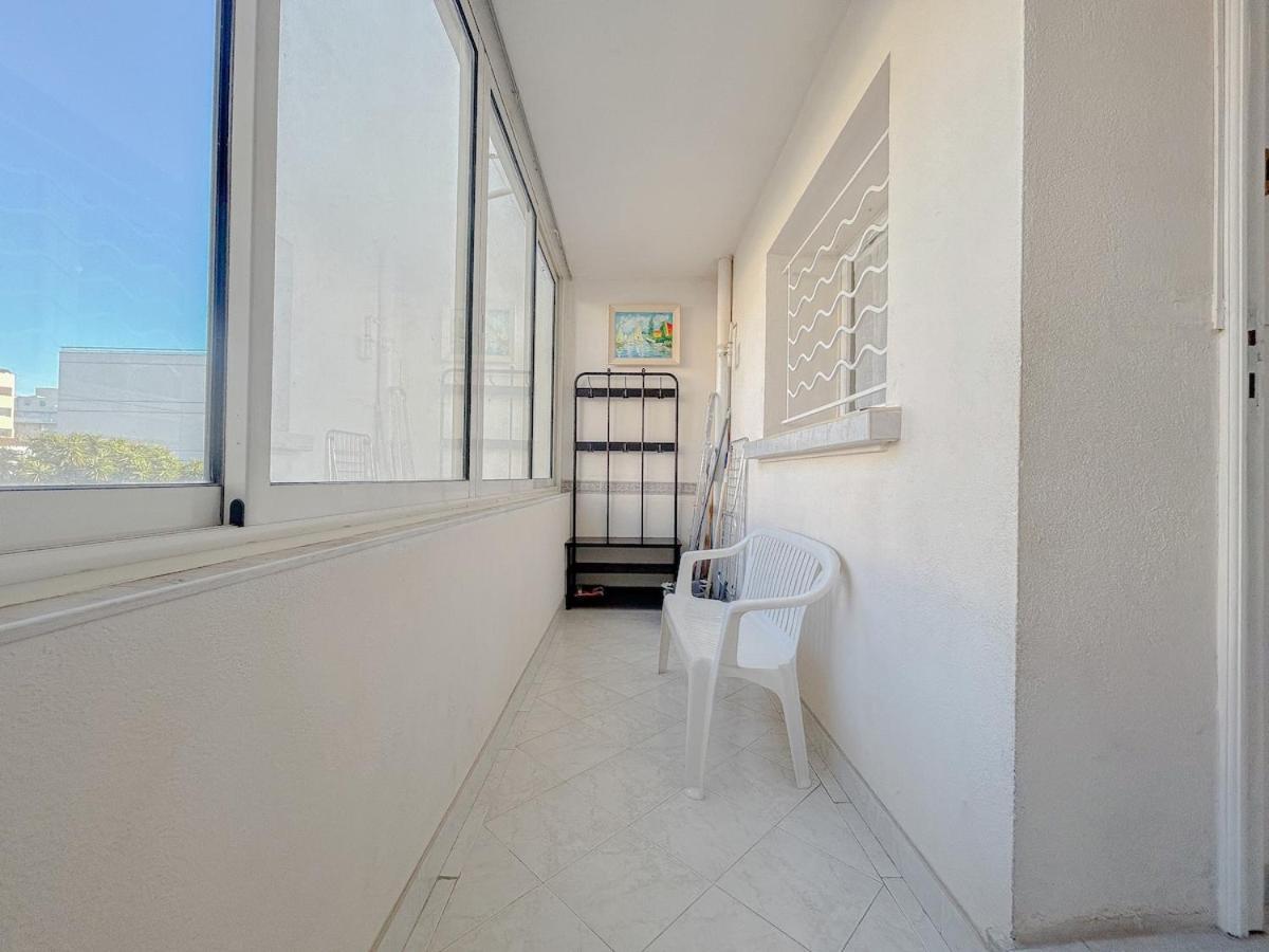 Appartement Face A La Mer, T3 Avec Terrasse Et Parking Prive *